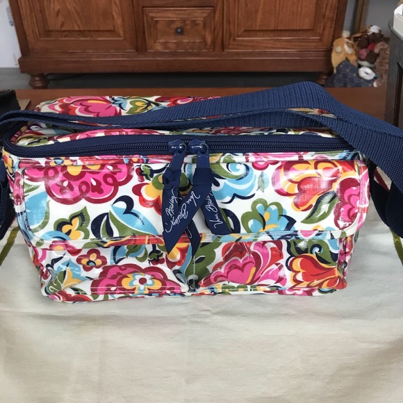 Vera Bradley Kitchen Vera Bradley Padded Wipeable Lunchbox In